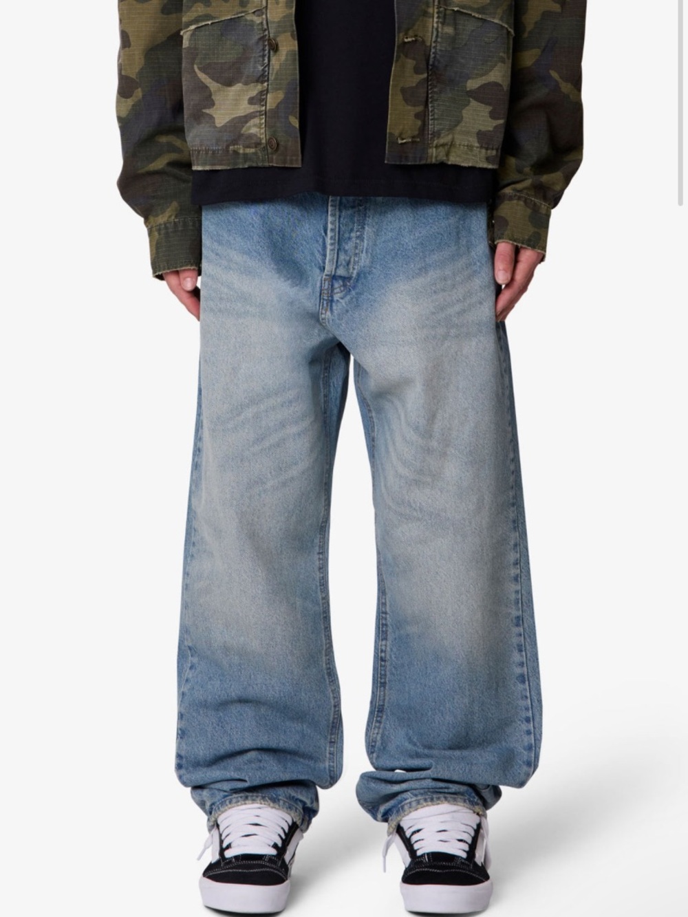 mnml Men’s Ultra Baggy & Wrinkled Denim Jeans in Blue